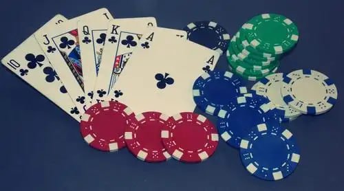 fancy casino প্রোমোশন বোনাস ব্যবহার করে স্লট ও বেটিং গেম খেলার দৃশ্য