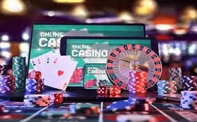 fancy casino - র বিজয়ী বাংলাদেশি খেলোয়াড়ের মোবাইলে উদযাপনের দৃশ্য